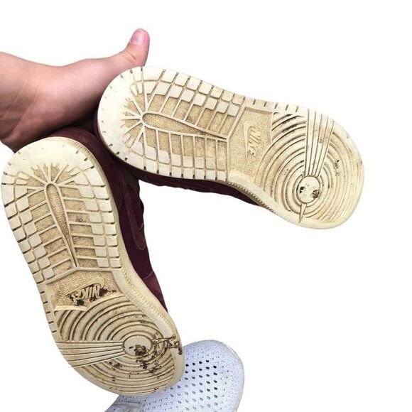 Nike Air Jordan 1 Retro Mid GS 'Bordeaux' Size 6.5 - Picture 3 of 16